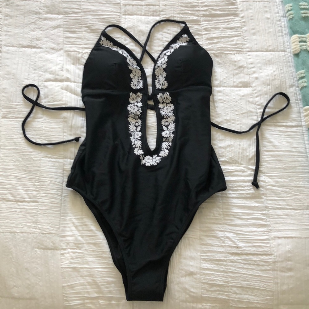 *NWT* One Piece Swimsuit!